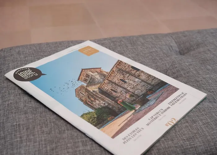 Appartement Dans Maison Individuelle, Piscine