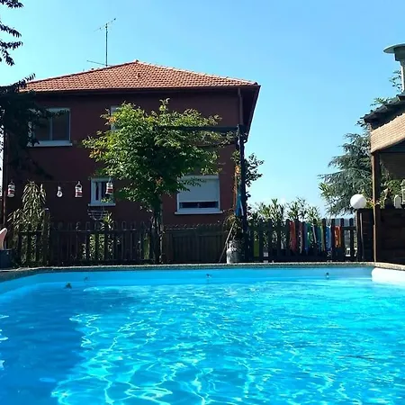 Appartement Dans Maison Individuelle, Piscine La Tour-en-Jarez Exterior photo