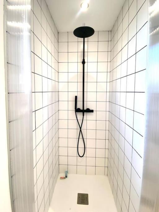 Appartement Dans Maison Individuelle, Piscine La Tour-en-Jarez