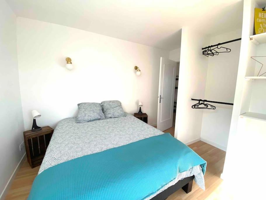 Dans Maison Individuelle, Piscine *