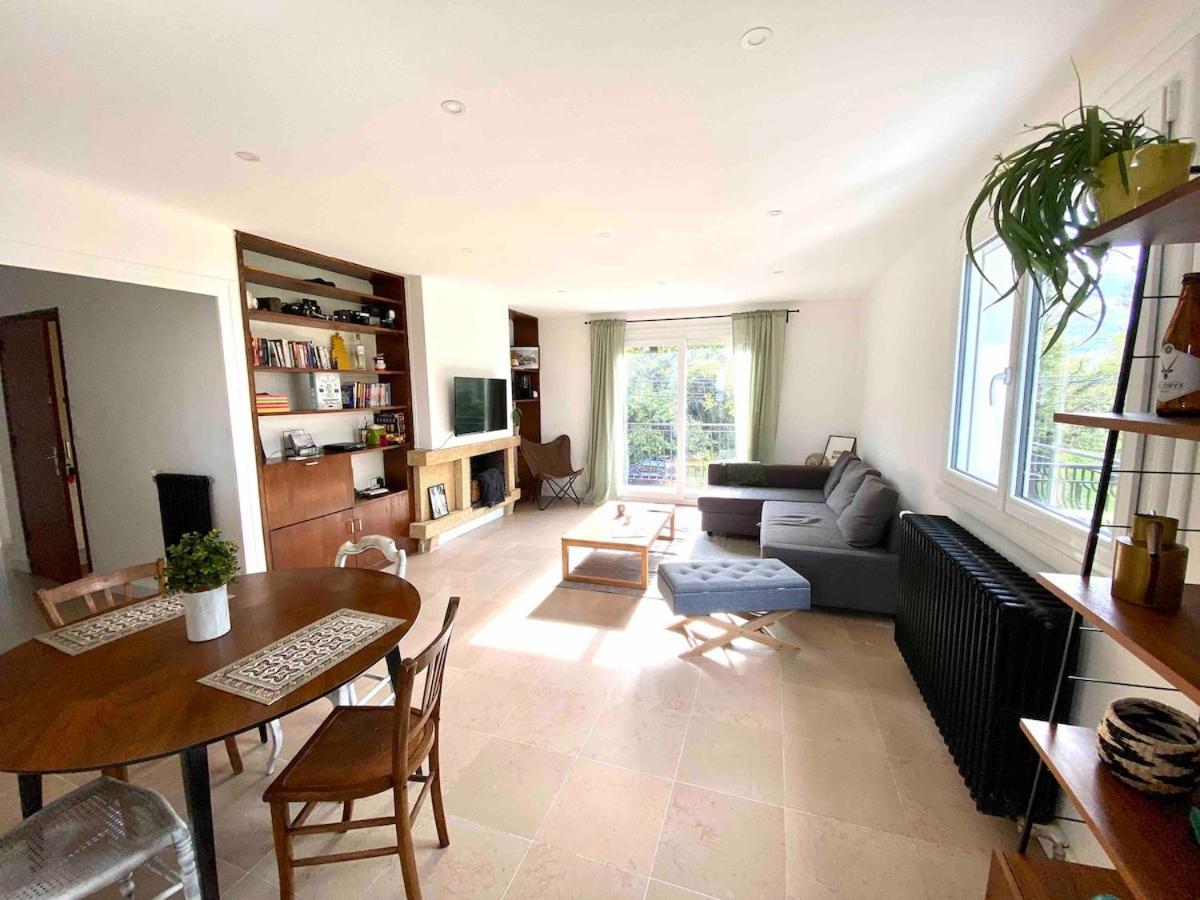 Dans Maison Individuelle, Piscine